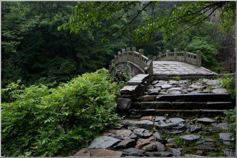 china lushan cobblestone bridge